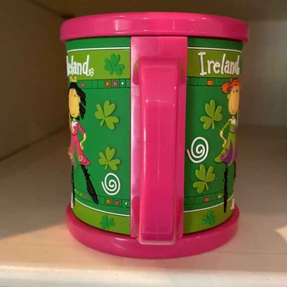 NWOT Adorable Discontinued Irish Dance Mug with Jig, Reel & Hornpipe Dancers - Picture 4 of 6